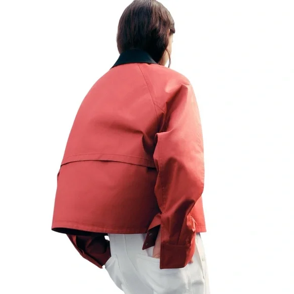 ZARA NWT Waxed Red Barn Jacket With Contrasting Black Collar in Sz XL - Picture 2 of 11